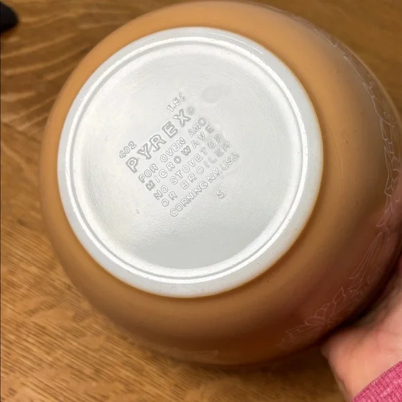 Vintage Pyrex Light Brown Woodland Pattern Mixing Bowl 402 1.5 Liter - Picture 6 of 6